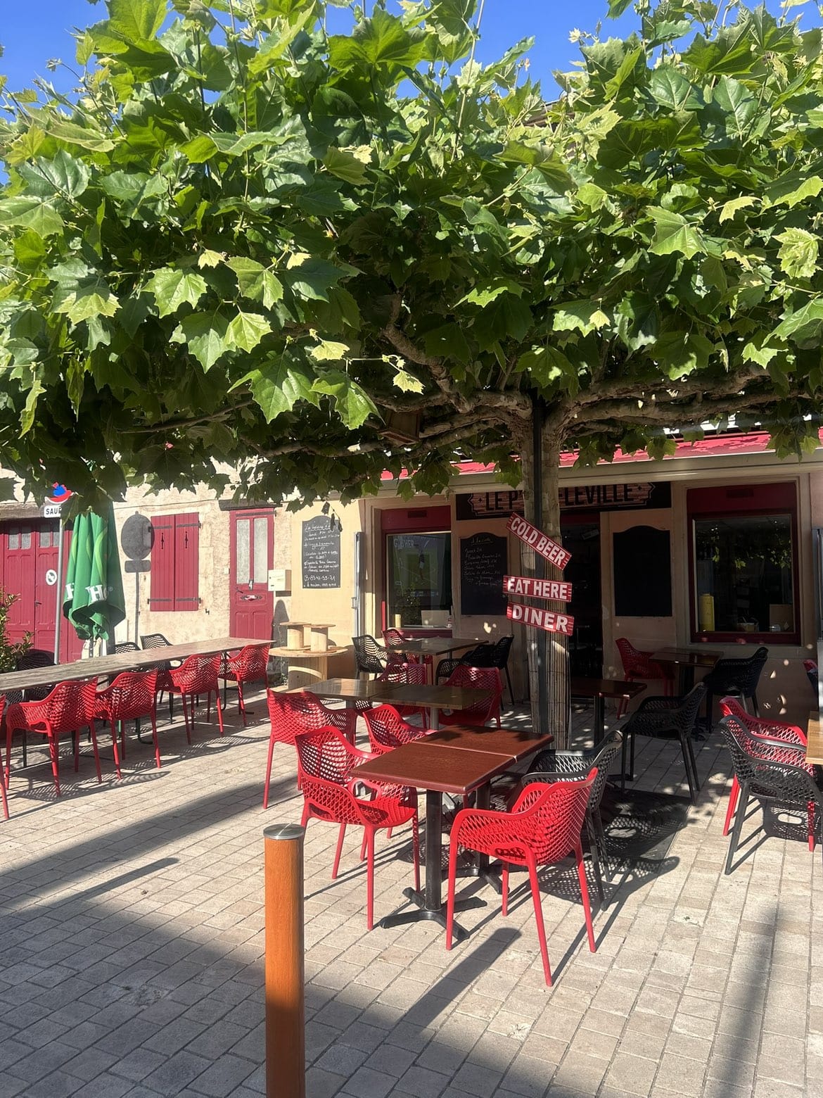 Tables en terrasse